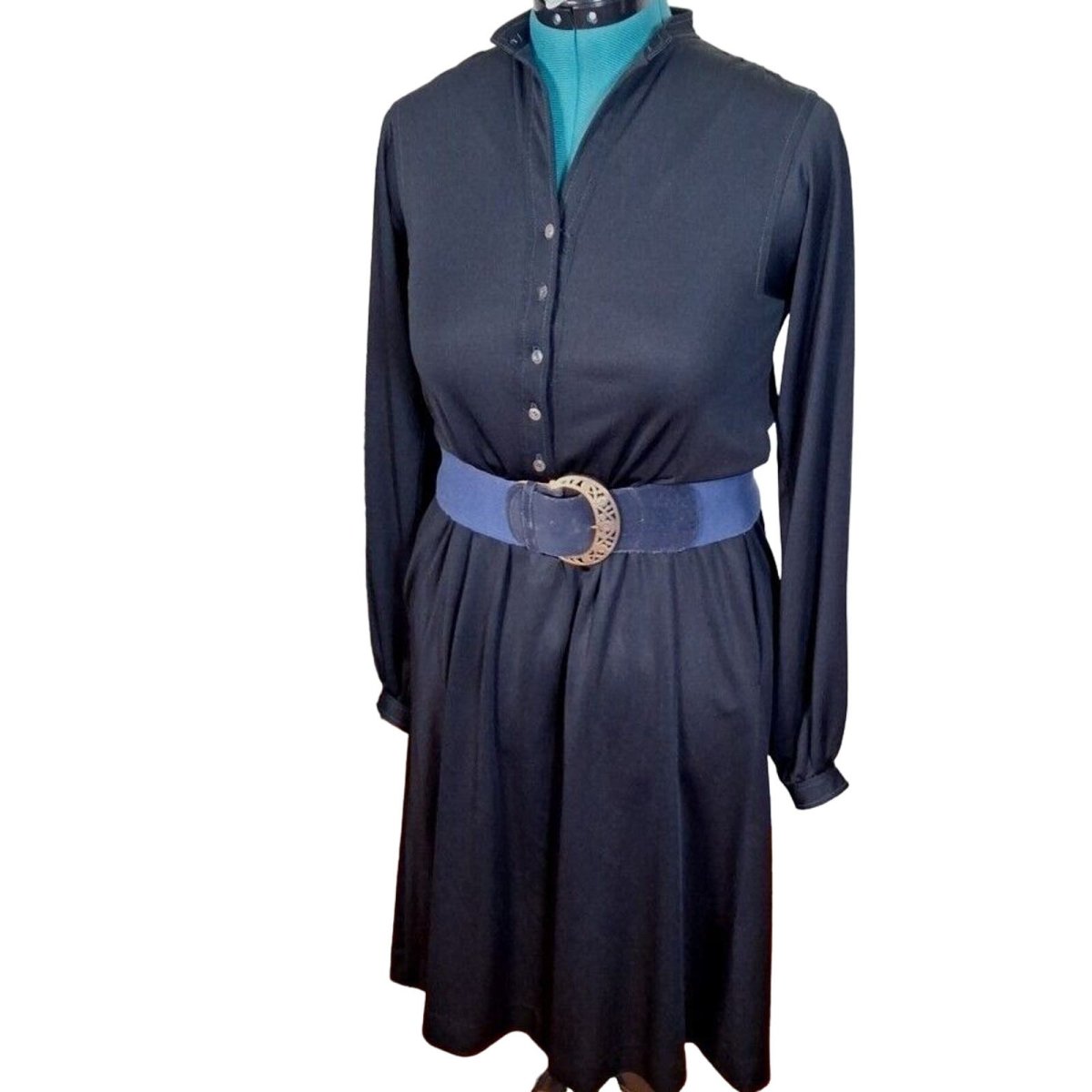 Vintage 70s Black Long Sleeve Knee Length Dress Women Size Medium - themallvintage The Mall Vintage