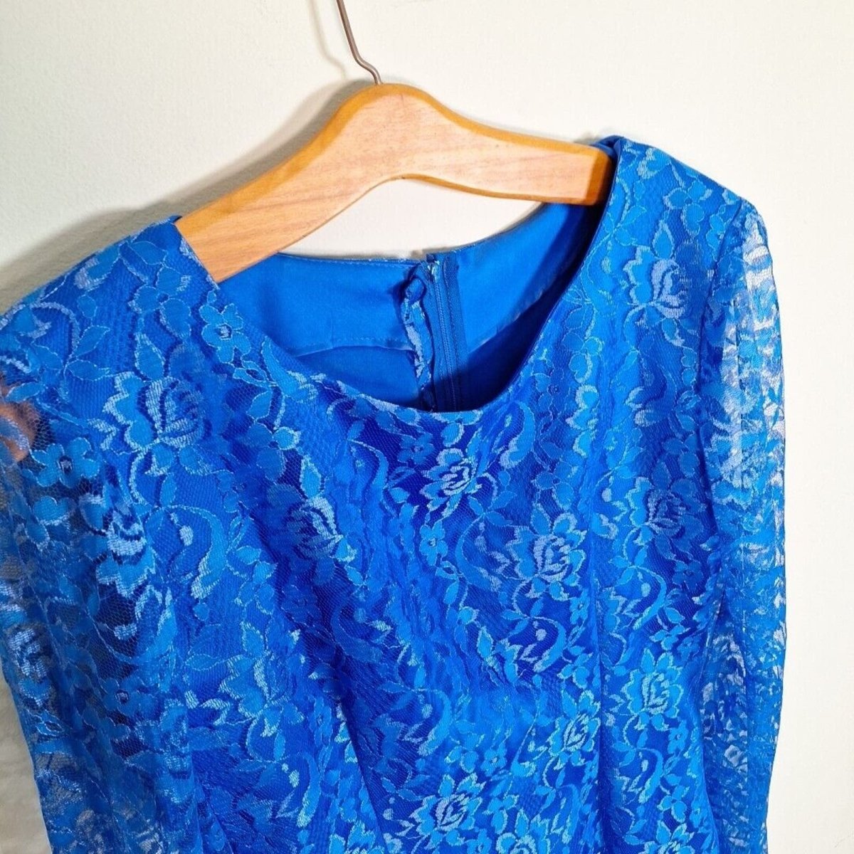 Vintage 70s/80s Blue Lace Sheer Sleeve Maxi Gown Women S/M - themallvintage The Mall Vintage