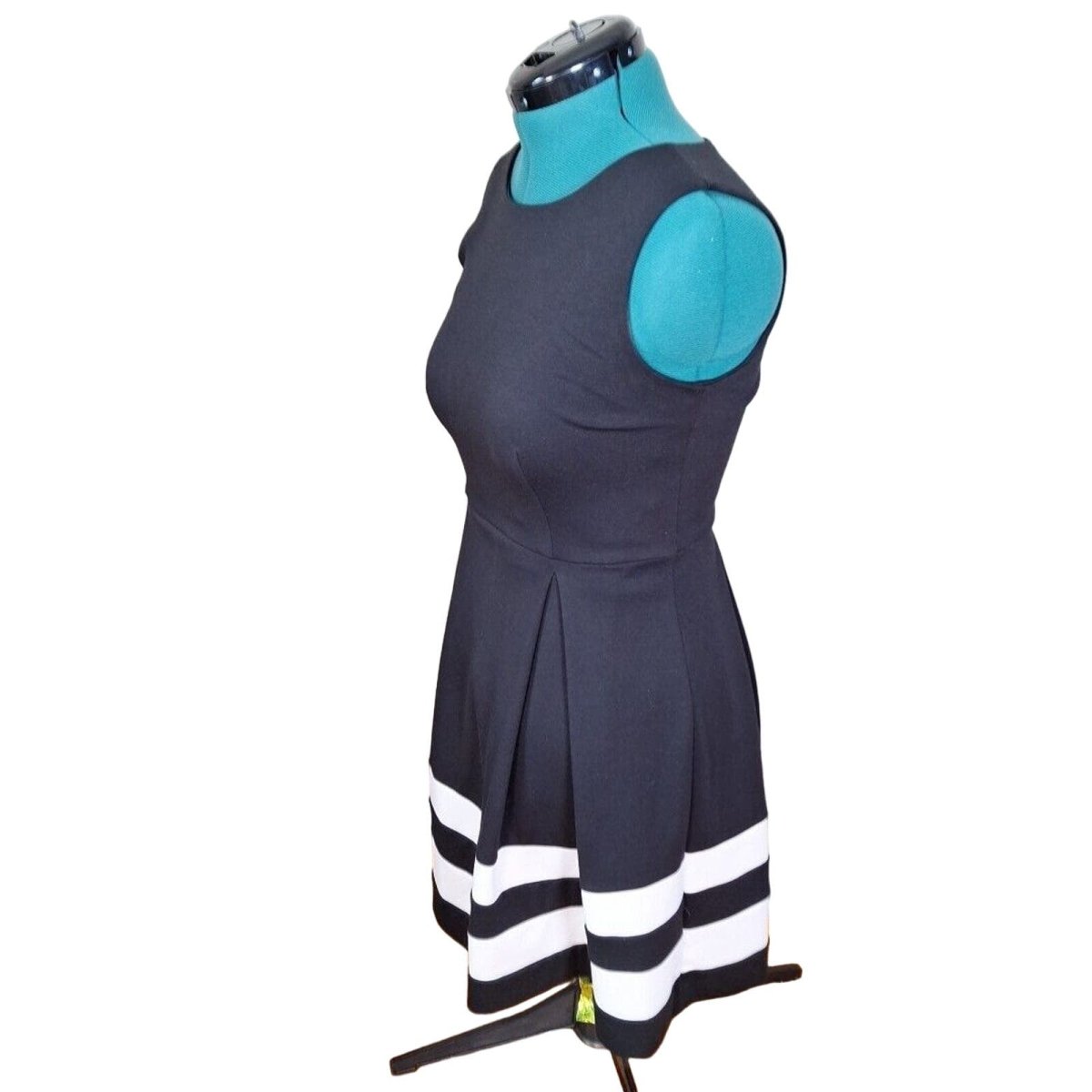 Y2K/Modern Black/White Border Stripe Nautical Dress Women Size 6 S/M - themallvintage The Mall Vintage