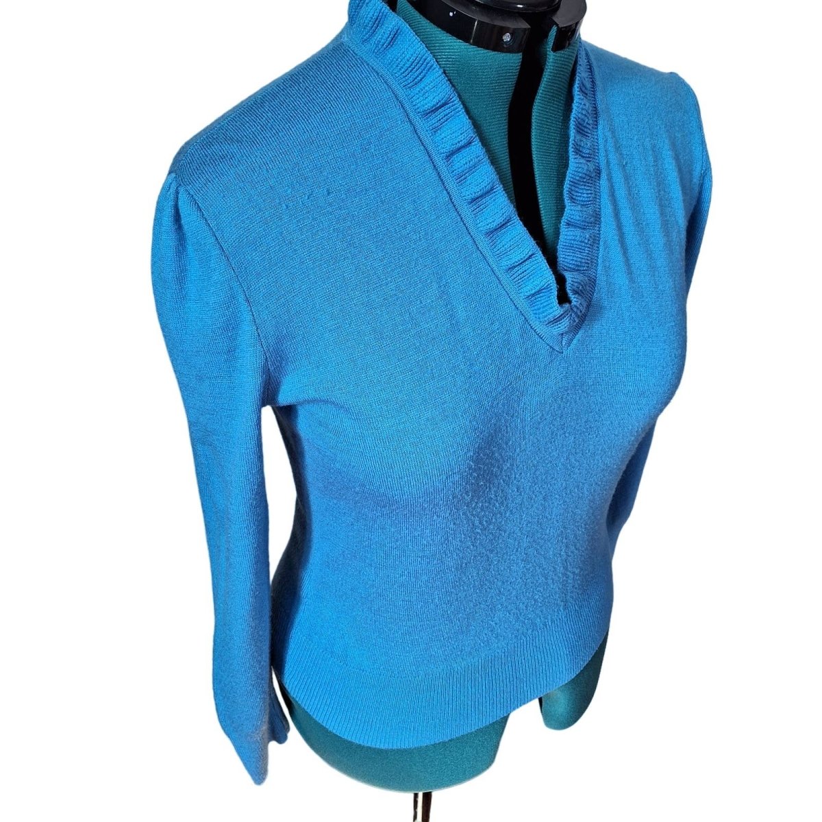 70s Blue Fitted Deep V Sweater L/XL Chest 42+ - themallvintage The Mall Vintage