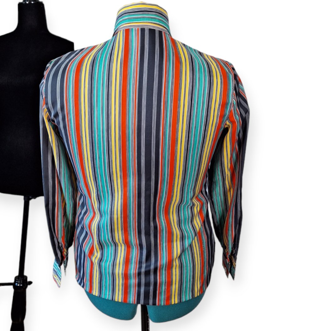 70s Striped Dagger Collar Button Up Shirt Bust/Chest up to 40" - themallvintage The Mall Vintage