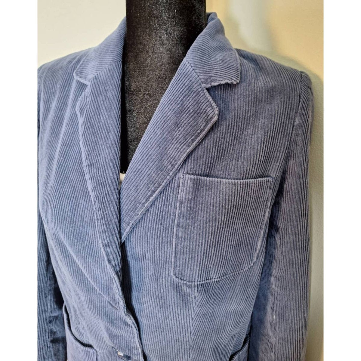 70s Vintage Dusty Blue 2 Button Corduroy Blazer Jacket Size Small Chest 34-36" - themallvintage The Mall Vintage