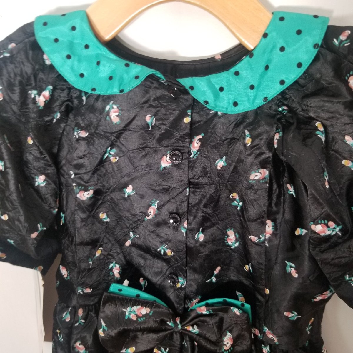80s Black Crushed Satin Peter Pan Collar Dress Girls Size 6 - themallvintage The Mall Vintage