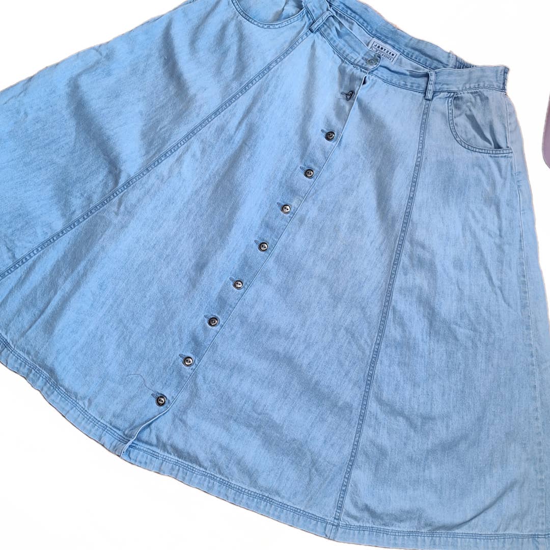 80s Button Front Denim Midi Skirt L/XL Waist 34" to 36" - themallvintage The Mall Vintage