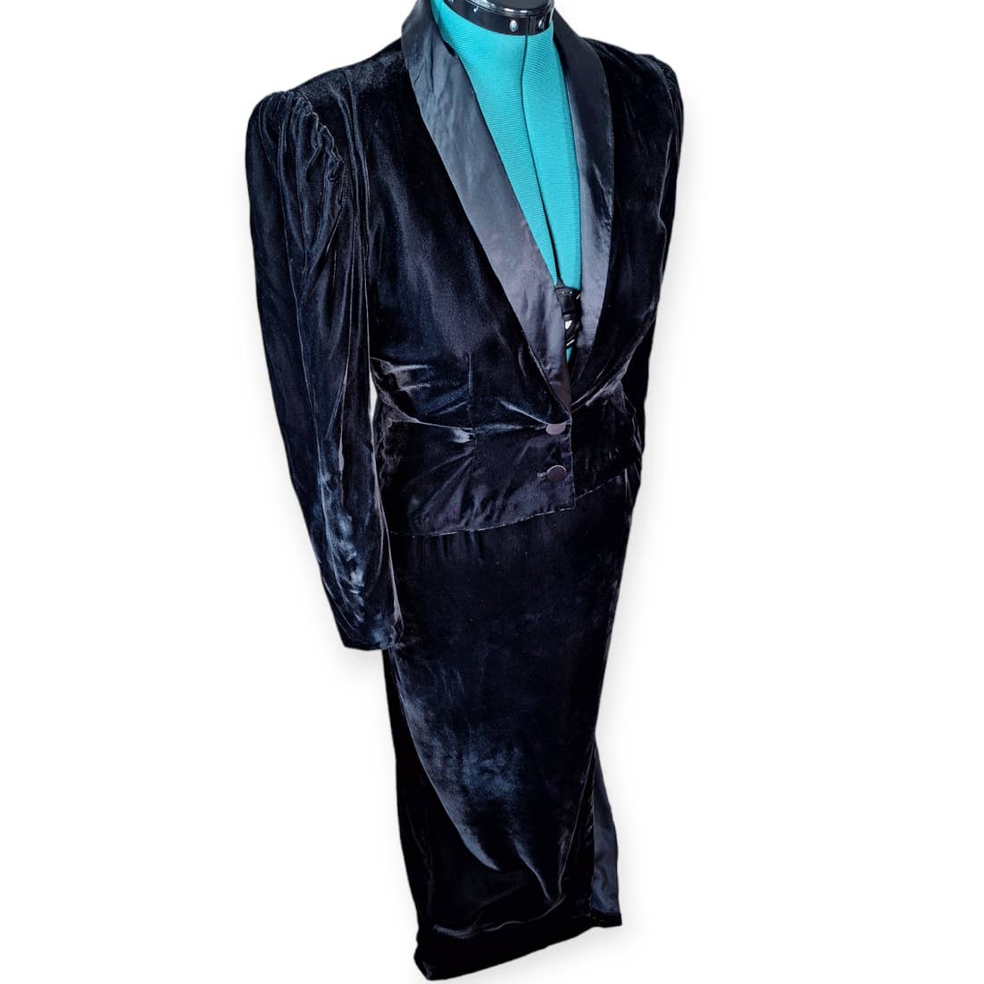 80s Scott McClintock Black Velvet Formal Skirt & Jacket Set Size Medium to Large - themallvintage The Mall Vintage