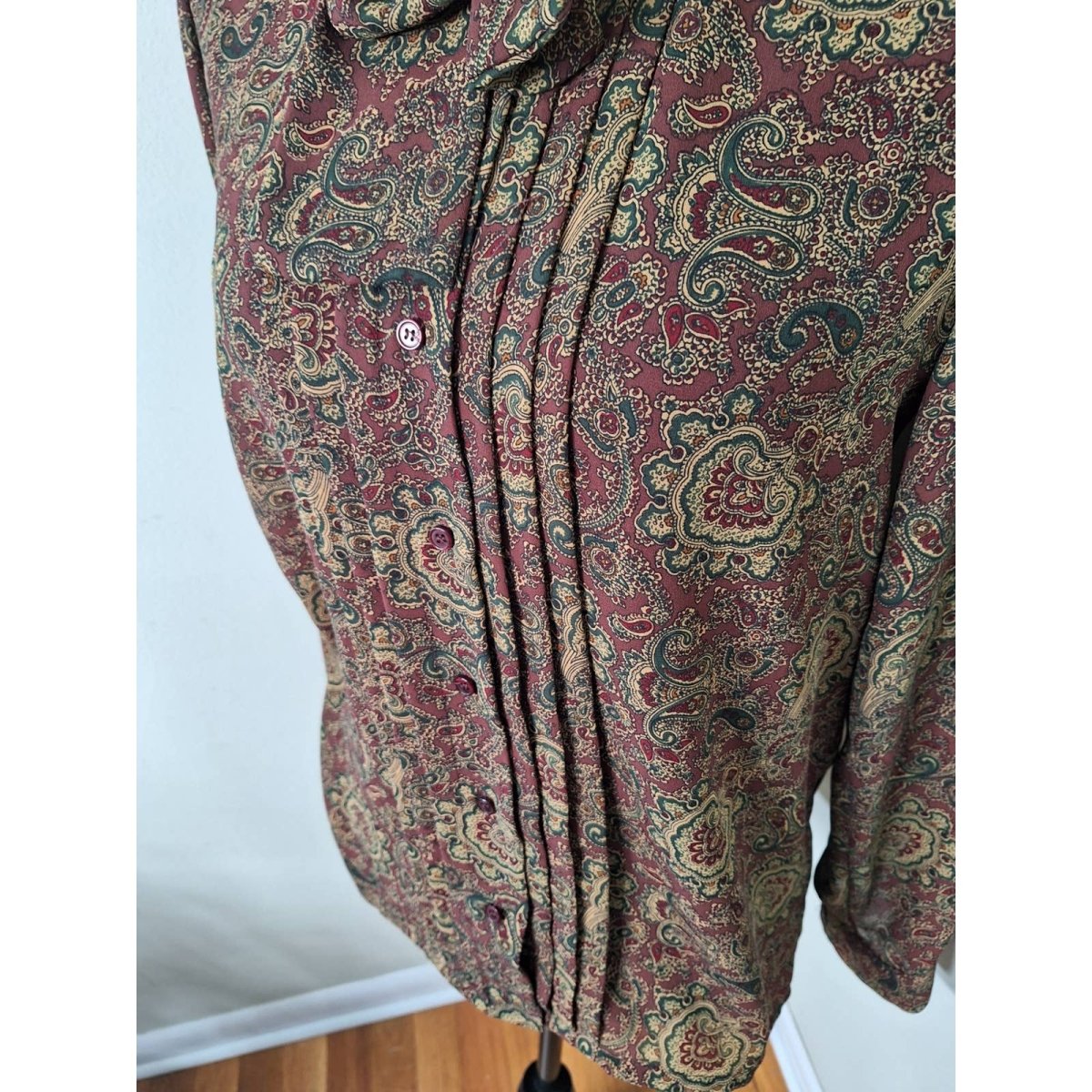 80s Valentina High Neck Paisley P Bow Blouse Size 8 - themallvintage The Mall Vintage