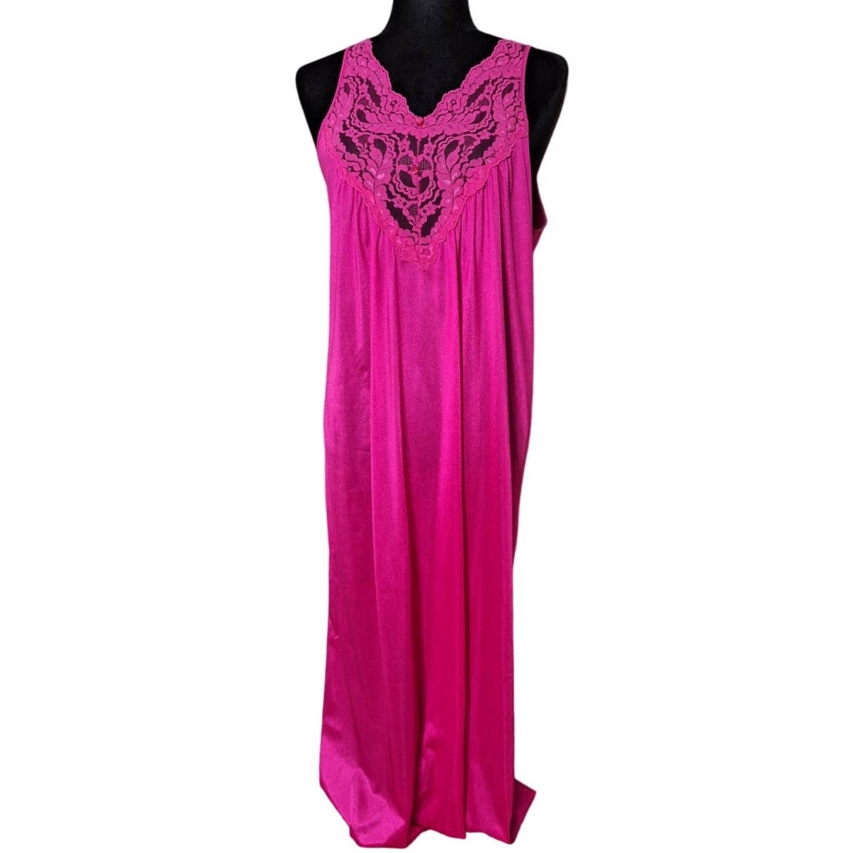 80s Vassarette Fuschia Nightgown Medium - themallvintage The Mall Vintage
