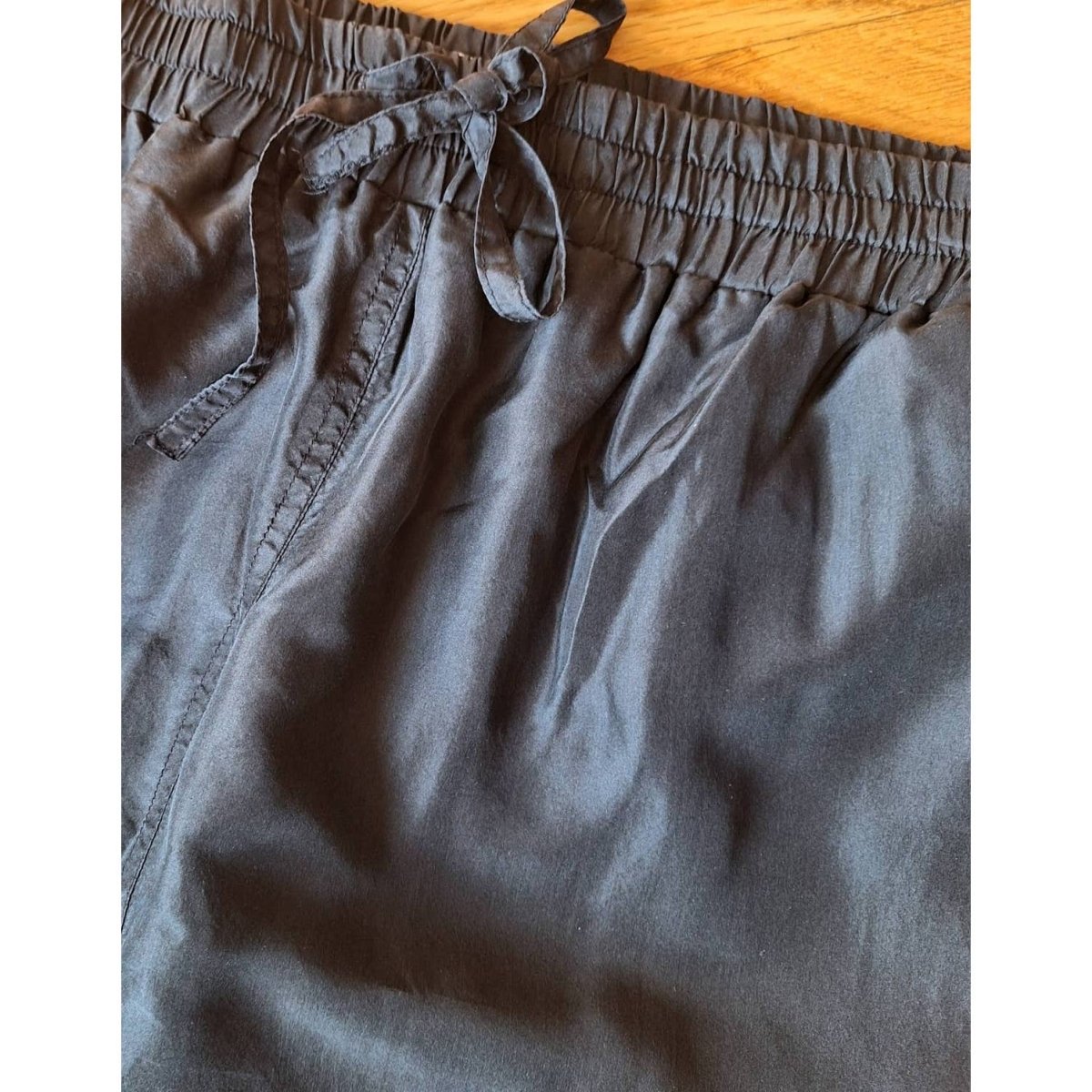 80s/90s All Silk Drawstring Pants Size M/L Waist 27-38" - themallvintage The Mall Vintage