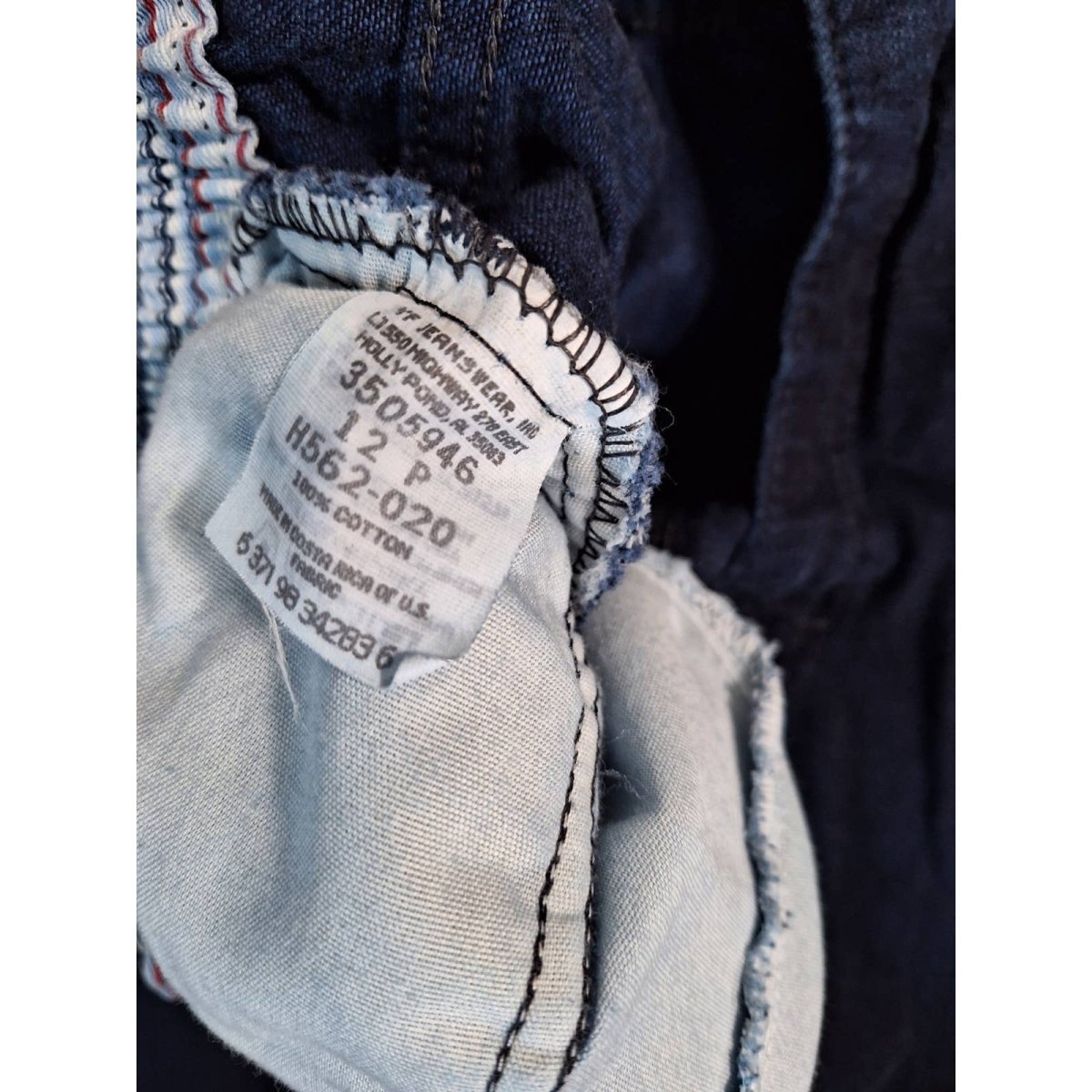 80s/90s Dark Wash All Cotton Baggy Tapered Jeans Size Medium Waist 28-32 - themallvintage The Mall Vintage