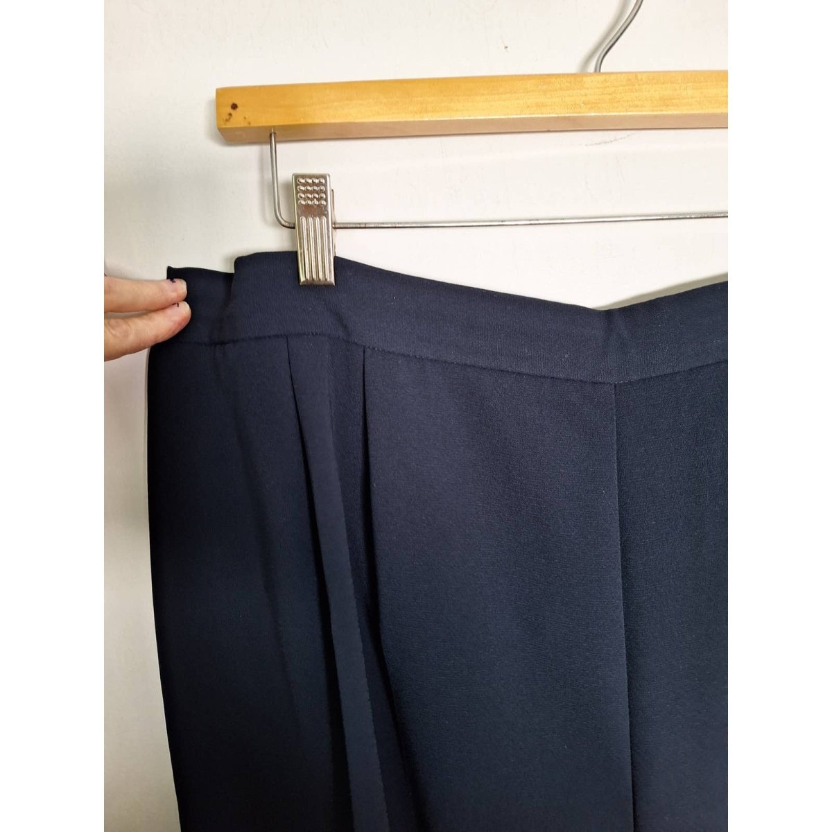 90s Navy Blue Flowy Dress Pants Size 2X/3X Waist 40" to 44" - themallvintage The Mall Vintage