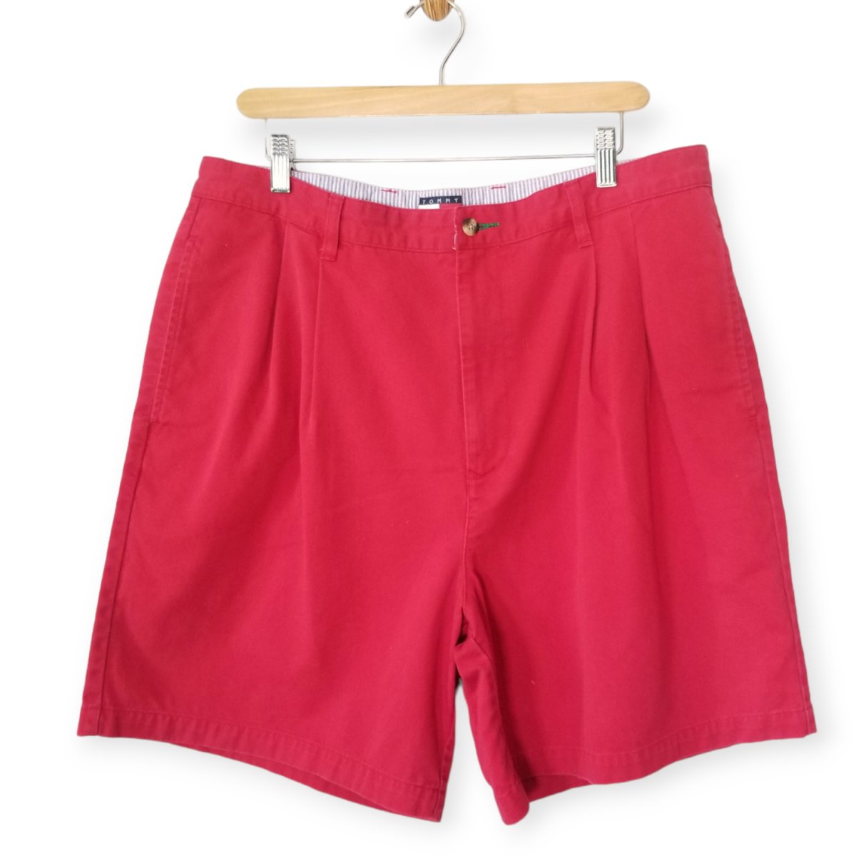 90s Red Tommy Shorts All Cotton Waist 37 - themallvintage The Mall Vintage