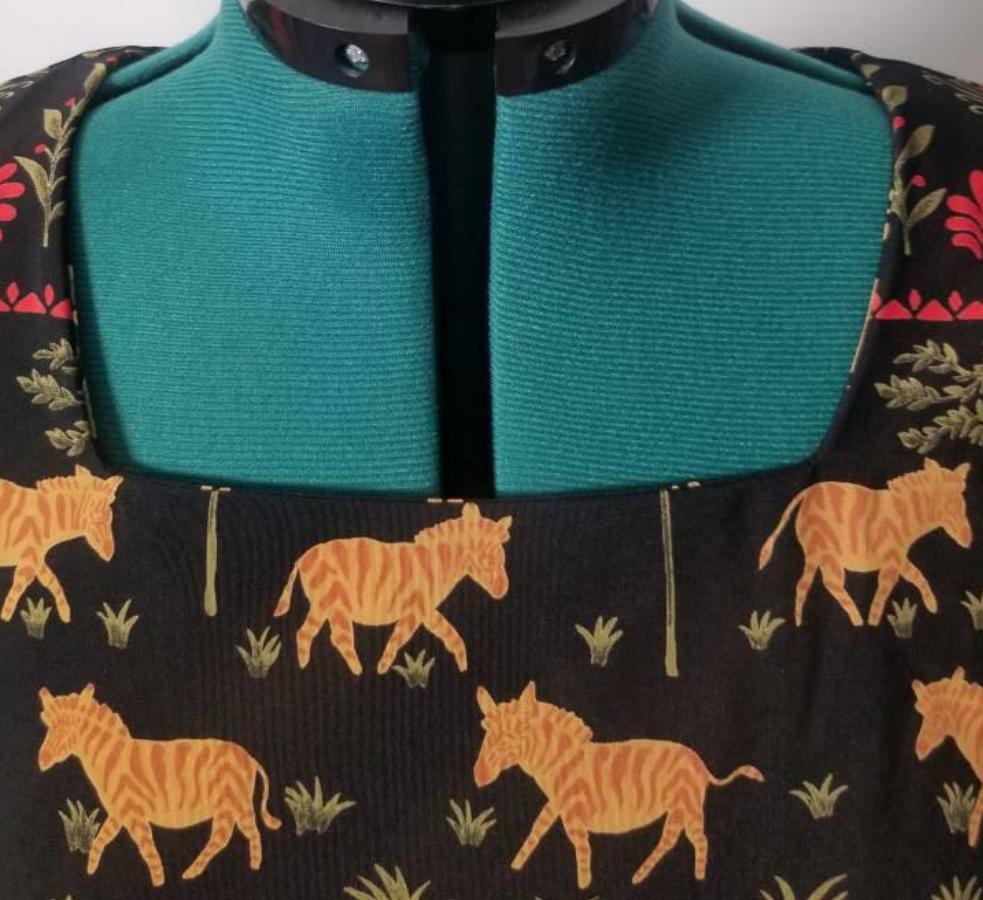 90s Square Neckline Safari Animal Print Dress Women 12 Large - themallvintage The Mall Vintage