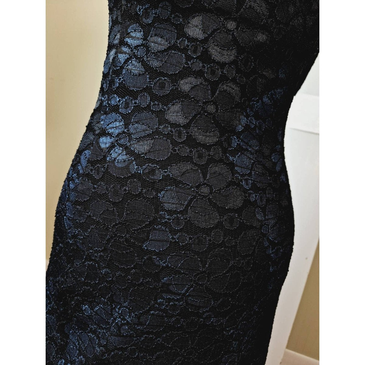 Badgley Mischka Floral Mermaid Lace Bodycon Dress Size 12 Large - themallvintage The Mall Vintage