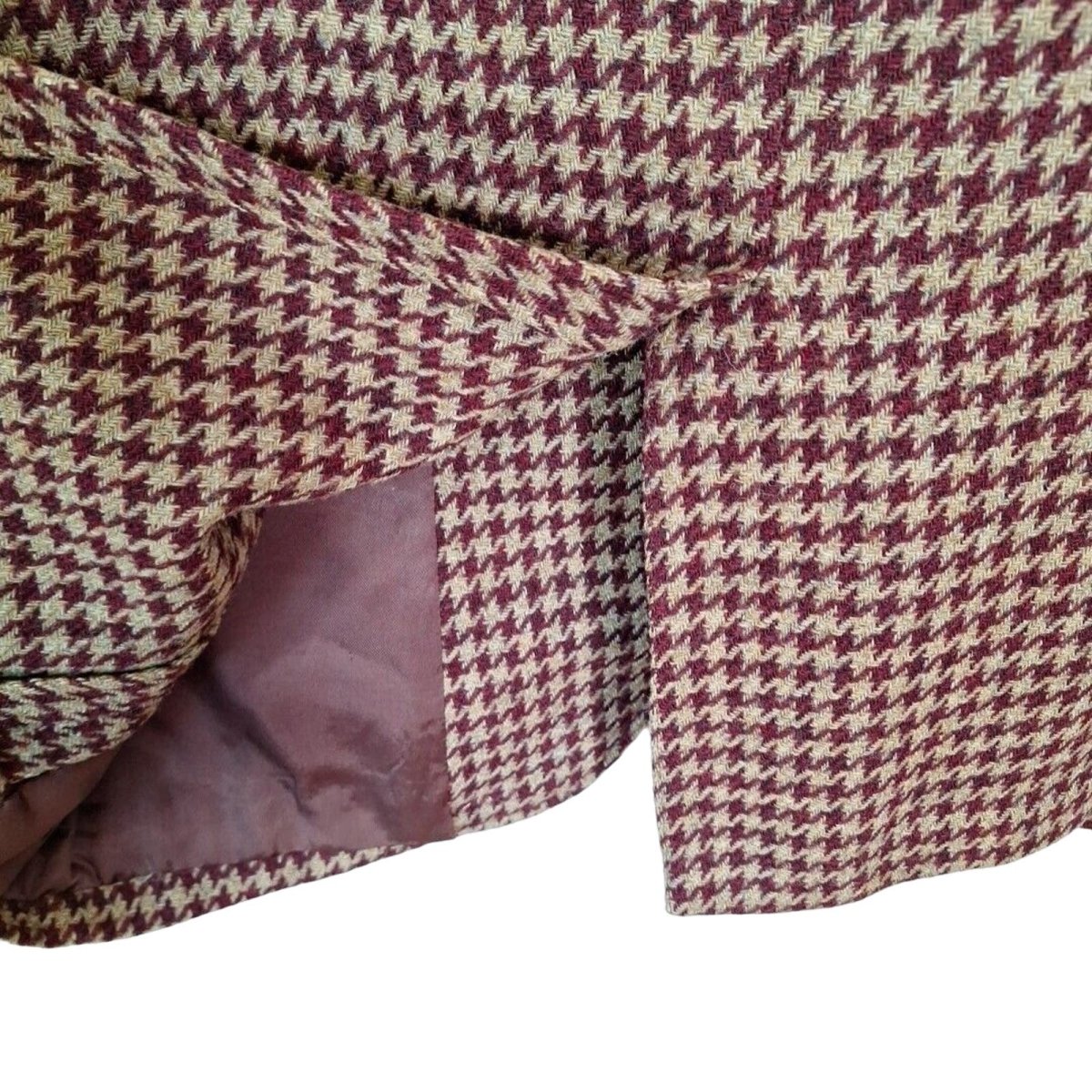 RARE Vintage 1960s Brooks Brothers Oxblood Houndstooth Check Sport Coat Men Size 38R - themallvintage The Mall Vintage