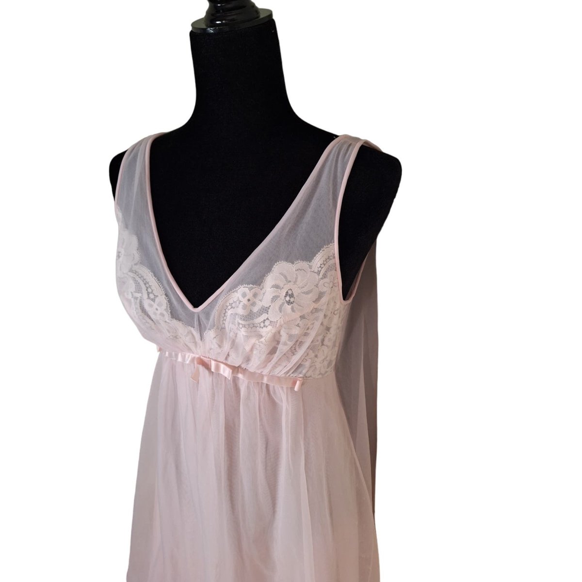 Vintage 1960s Semi-Sheer Pink Lace Bodice Nightgown Women Size 34 Small - themallvintage The Mall Vintage
