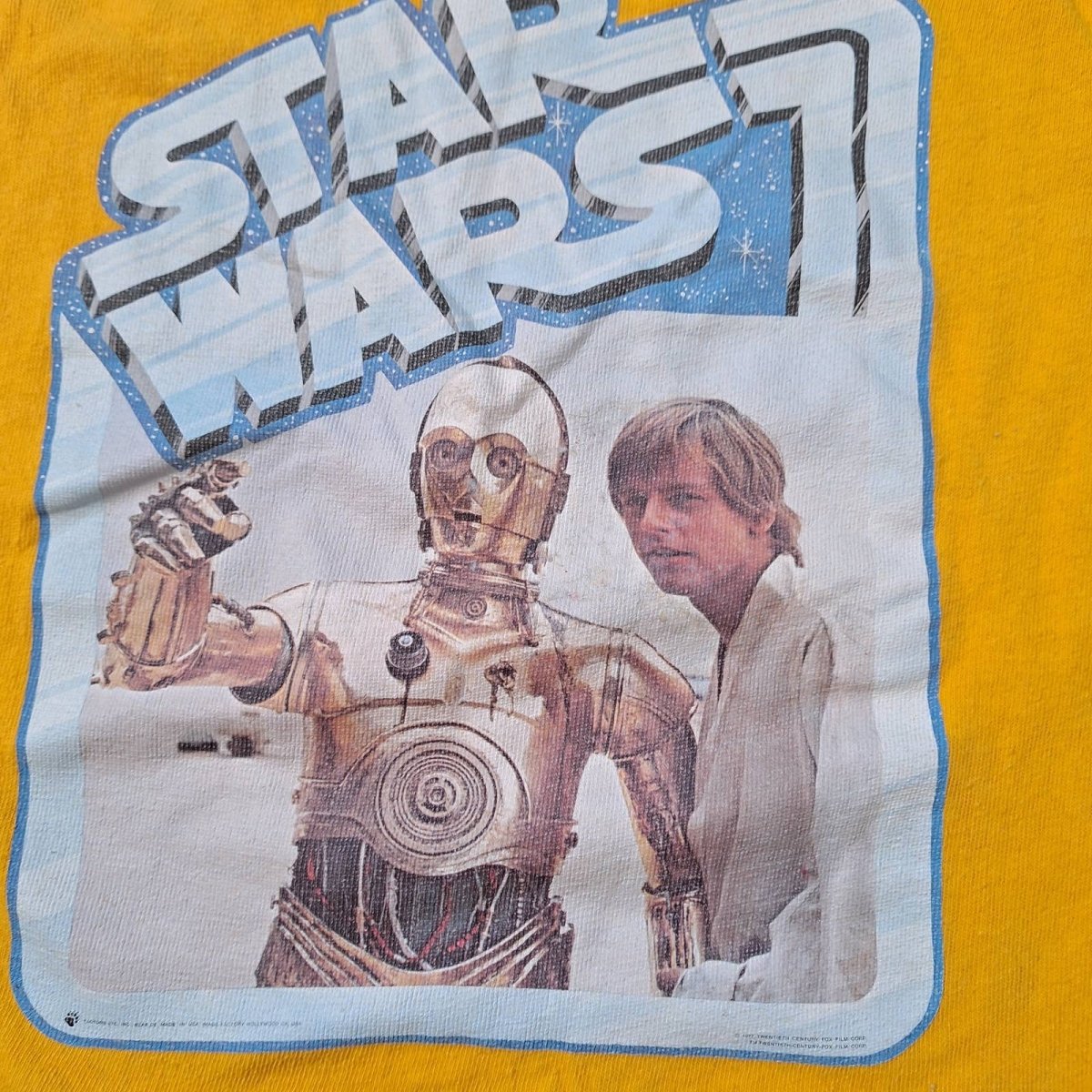 Vintage 1977 Star Wars C3PO Luke Skywalker Tee Kids Size S Chest 26" Length 15.5" - themallvintage The Mall Vintage
