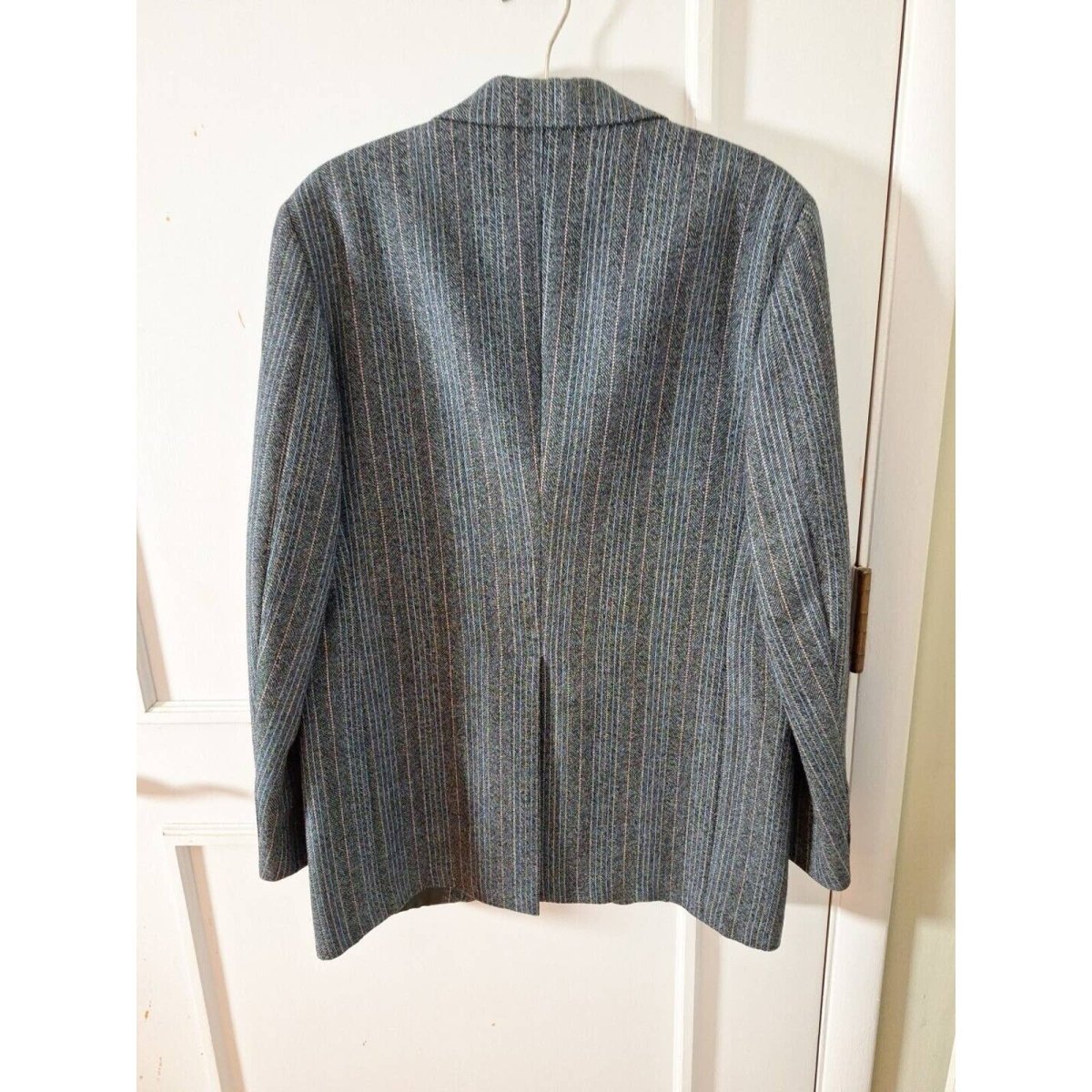 Vintage 60s/70s Striped Wool 3 Button Sport Coat Men Size 40R - themallvintage The Mall Vintage