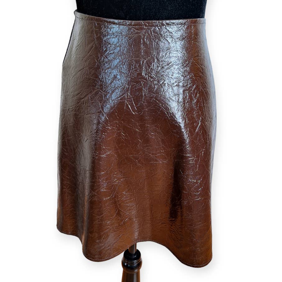 Vintage 70s Brown Vinyl A Line Mini Skirt Women's Size XS - themallvintage The Mall Vintage