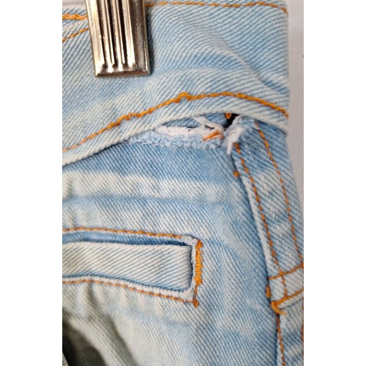 Vintage 70s Destroyed Light Wash Denim Bell Bottom Jeans 29x31 Slim - themallvintage The Mall Vintage