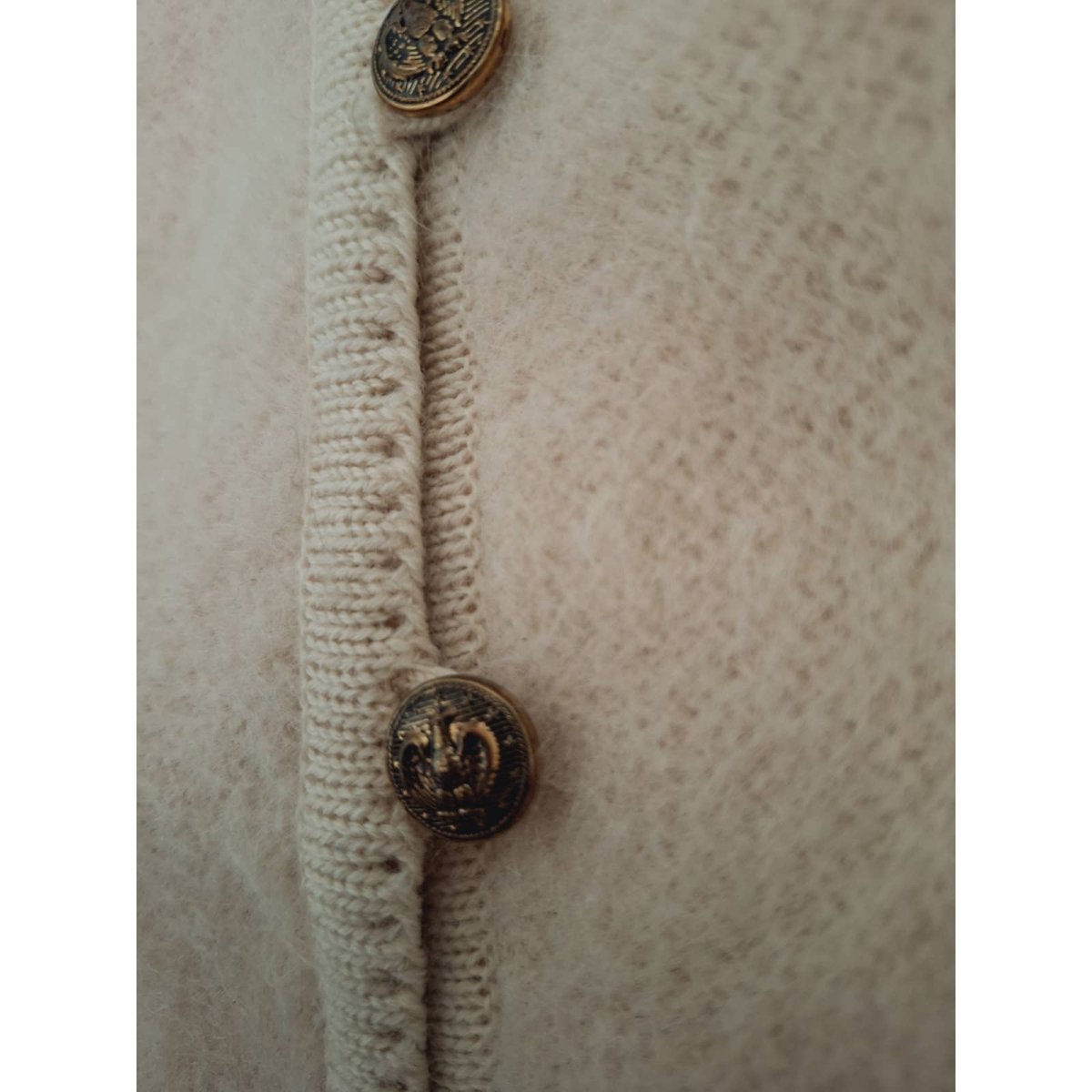 Vintage 70s/80s Beige Mohair Shacket Women's Size S/M - themallvintage The Mall Vintage