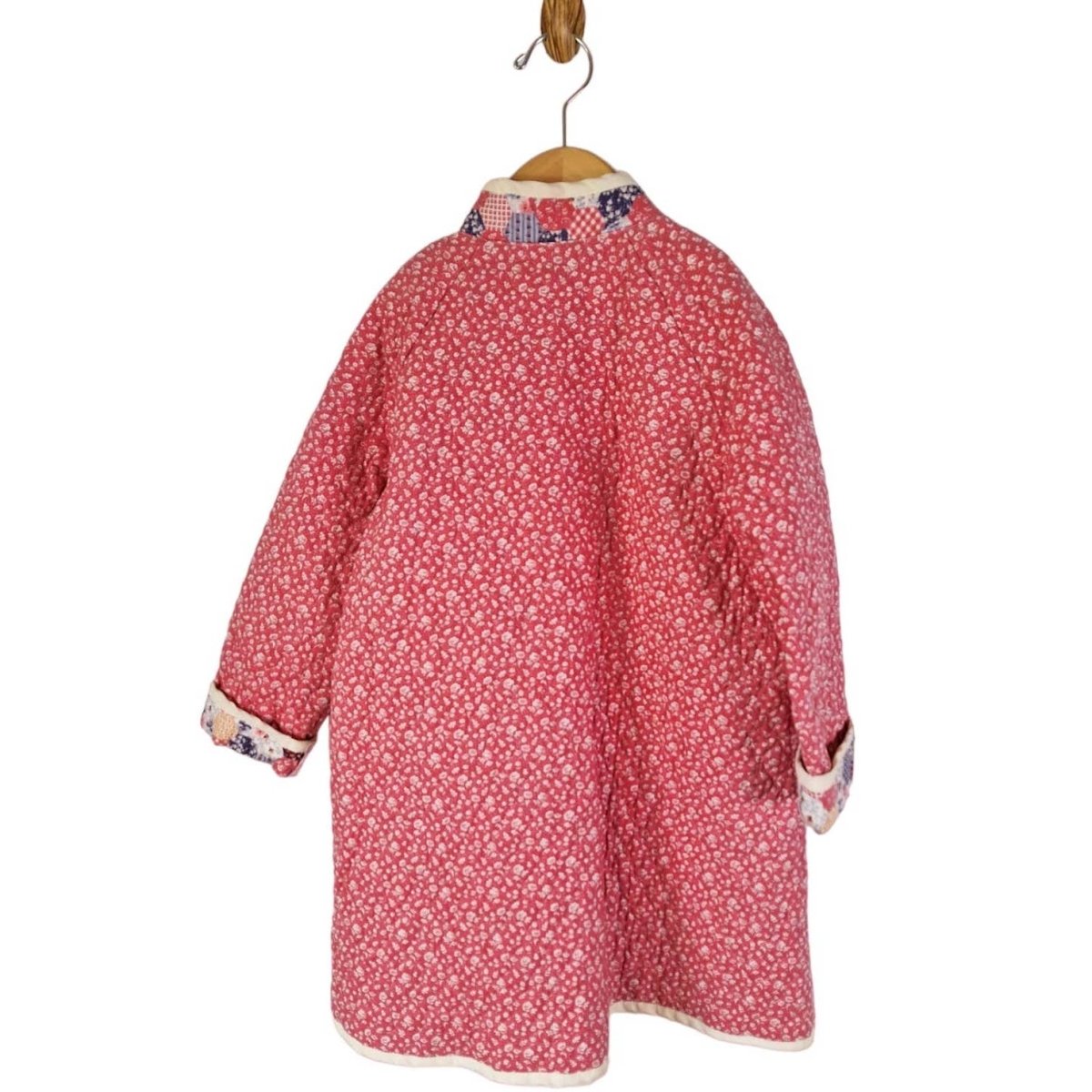 Vintage 70s/80s Mauve Pink Floral Quilted Coat Kids (4/6) Chest 32" Length 26" - themallvintage The Mall Vintage