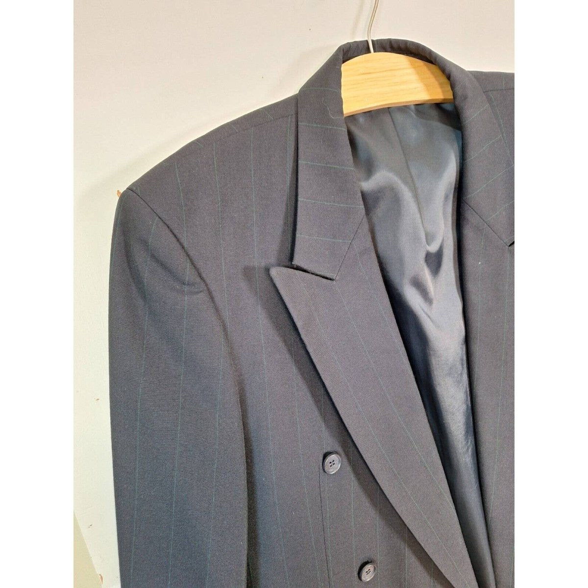 Vintage 70s/80s Navy Pinstripe Double Breasted Blazer Jacket Men's SIze M/L 40/42 - themallvintage The Mall Vintage