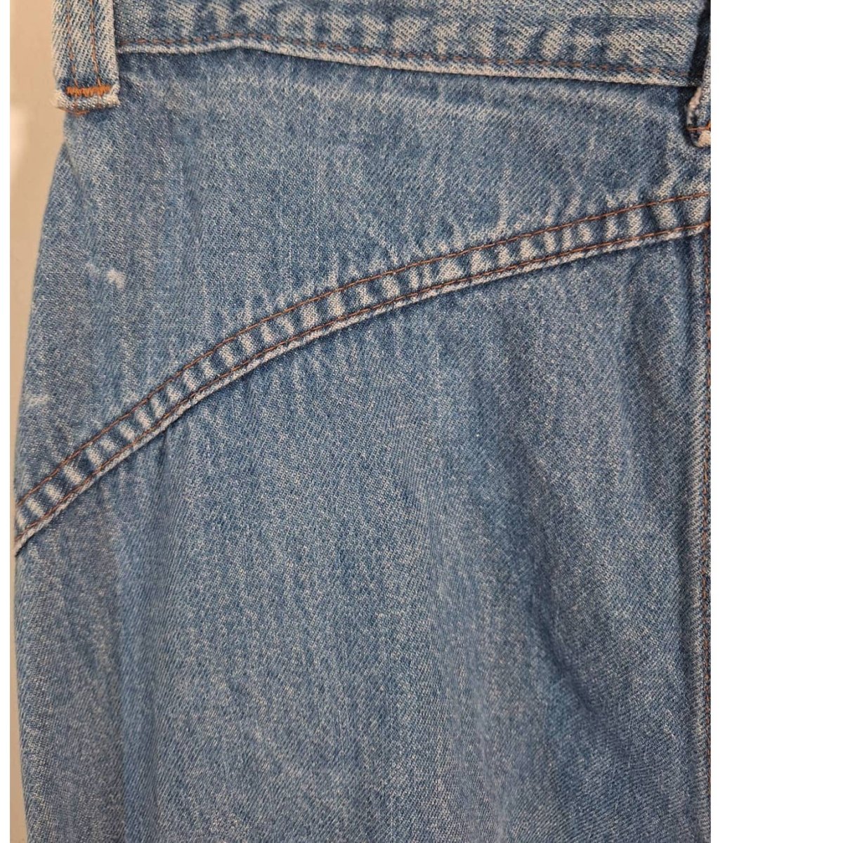 Vintage 80s High Waist Pleated Jeans with Yoke Size Waist 30 - themallvintage The Mall Vintage