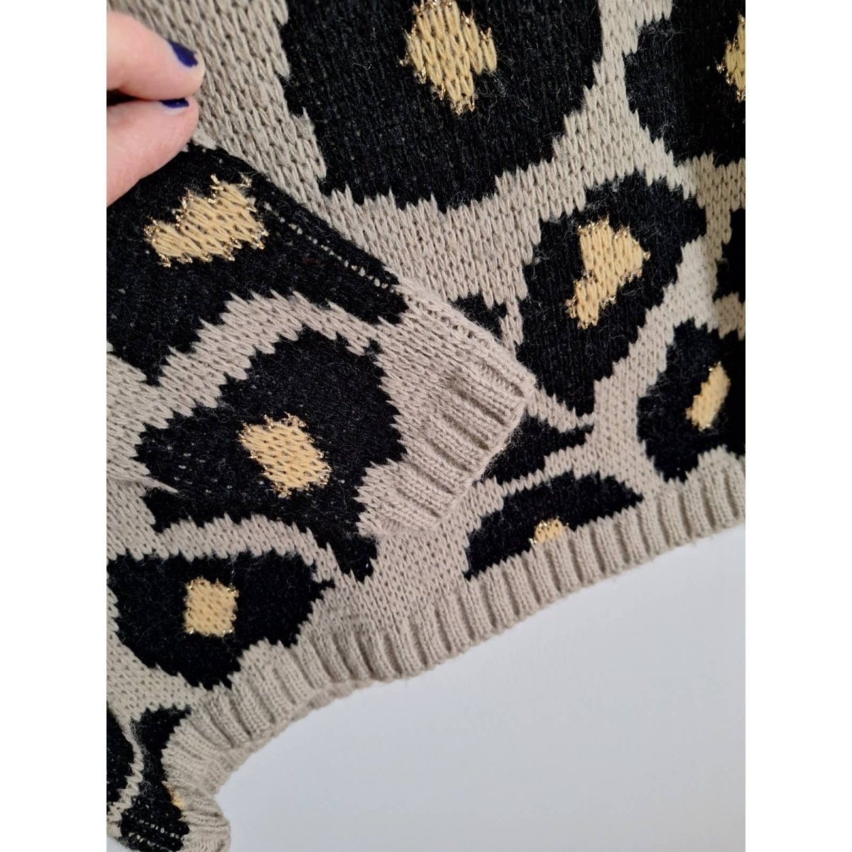 Vintage 80s Leopard Metallic Knit Sweater - themallvintage The Mall Vintage