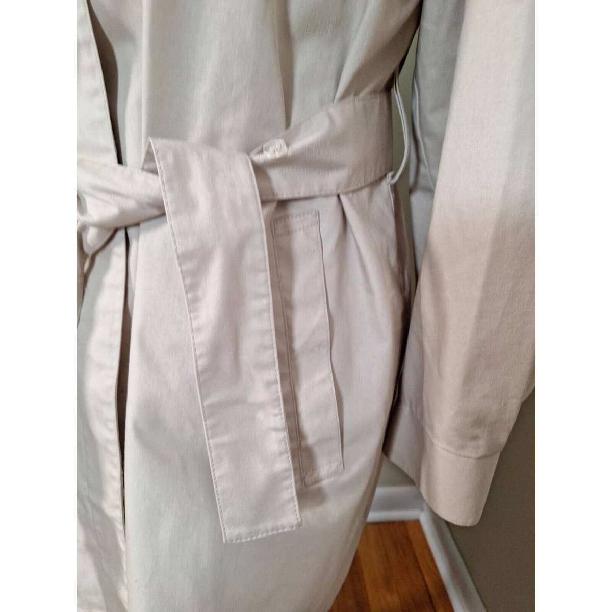 Vintage 80s Lightweight Puff Sleeve Trench Coat Women's Size 12 - themallvintage The Mall Vintage