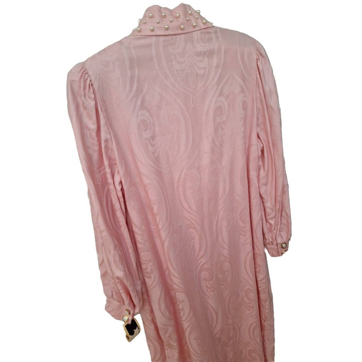 Vintage 80s Pink Damask Pearl Collar Lounge Dress Women Size Small - Missing 2 Beads - themallvintage The Mall Vintage