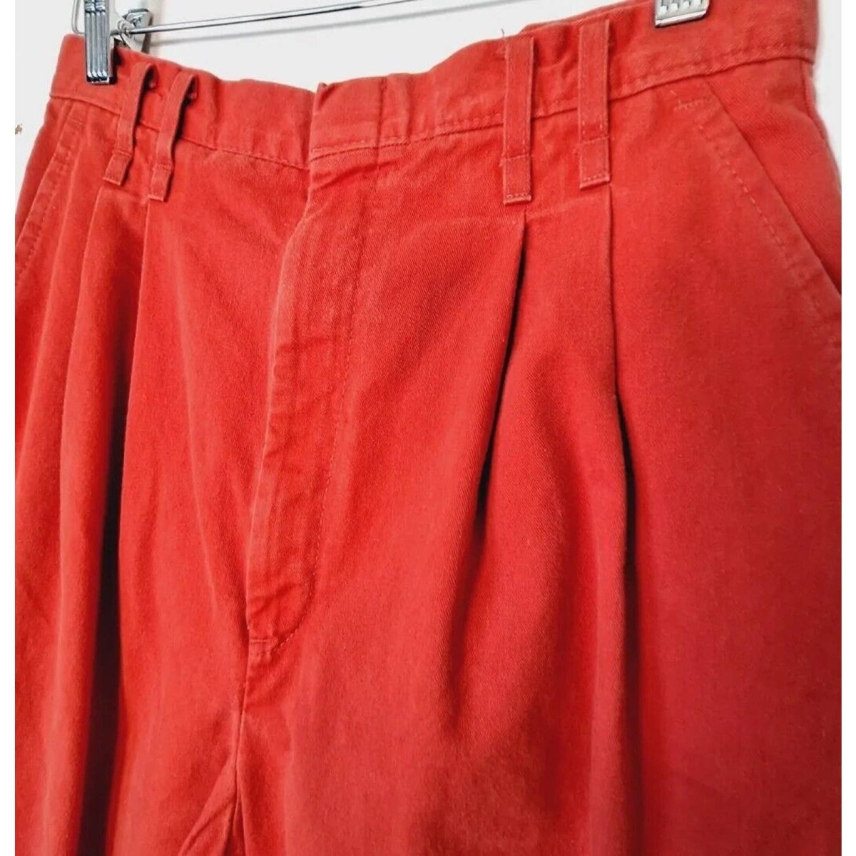 Vintage 80s Red Denim Pants, Pleated Tapered Jeans Size 30x31 - themallvintage The Mall Vintage