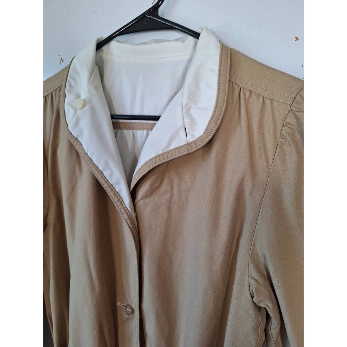Vintage 80s Reversible Cream/Tan Puff Sleeve Trench Coat Women's Size 4 Small - themallvintage The Mall Vintage