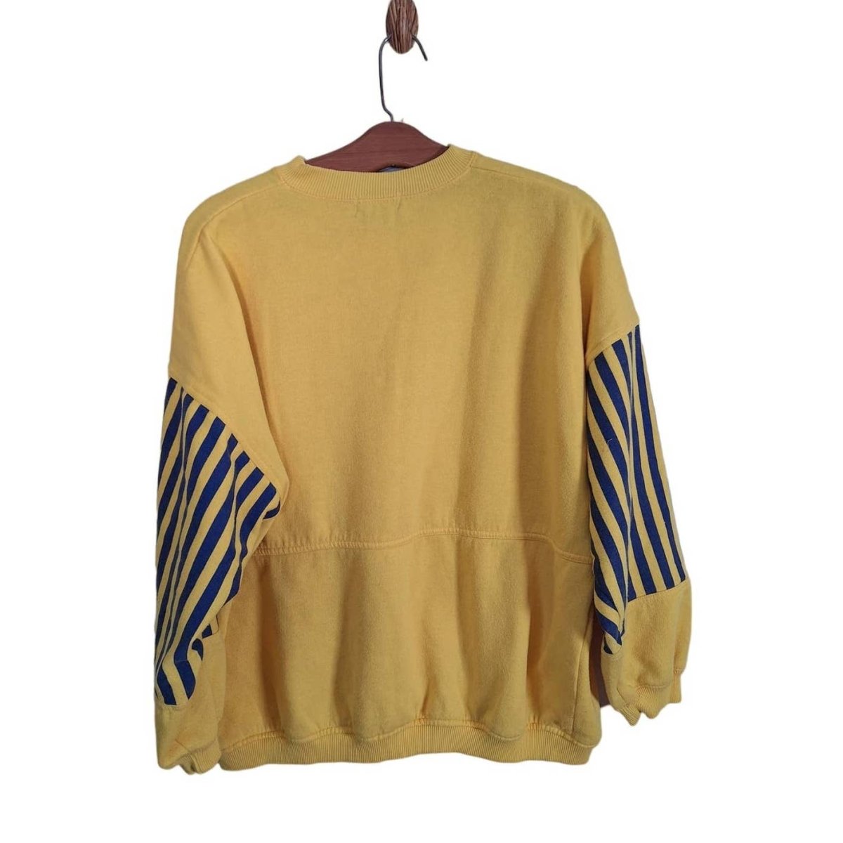Vintage 80s Slouchy Yellow Polar Bear Crewneck Sweatshirt Unisex Size L/XL Chest 50" - themallvintage The Mall Vintage