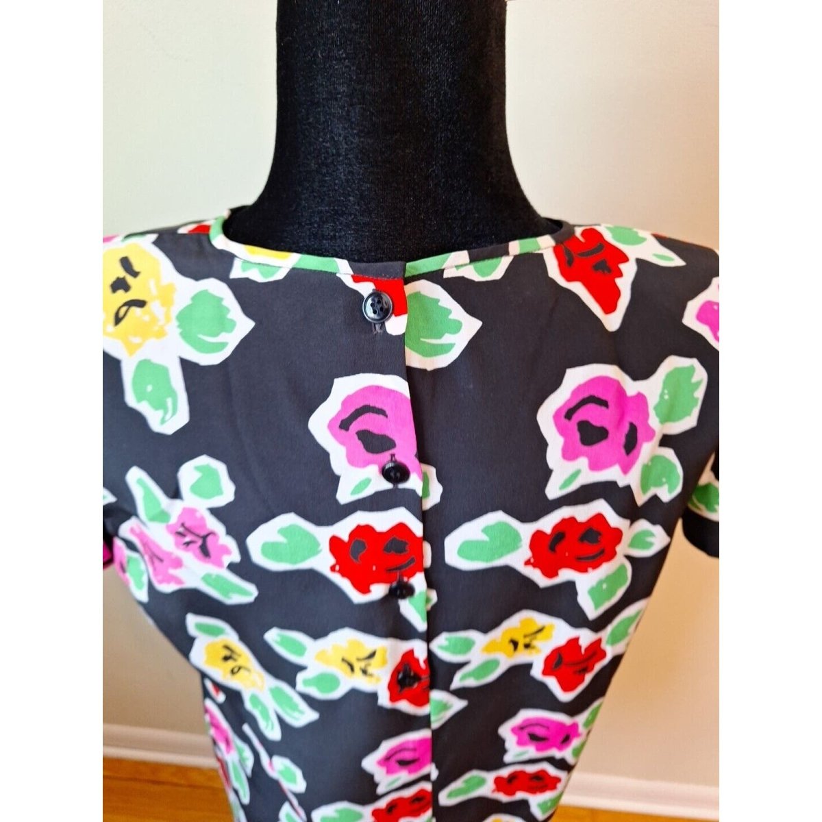 Vintage 80s/90s 100% Silk Rose Print Blouse Women Size S/M - themallvintage The Mall Vintage