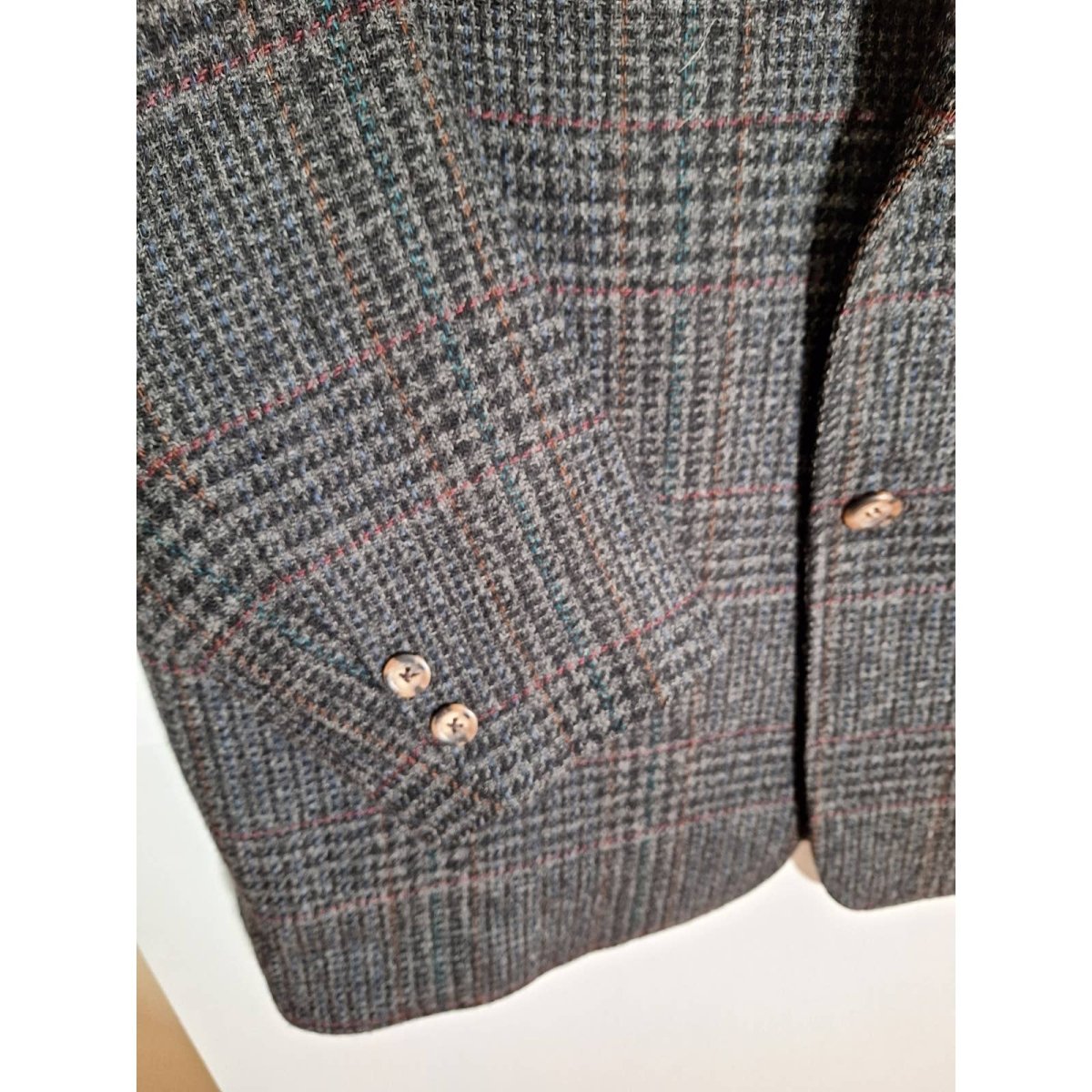 Vintage 80s/90s Brooks Brothers Wool 3 Button Sport Coat Rainbow Threaded Tweed Size 44-46L themallvintage The Mall Vintage