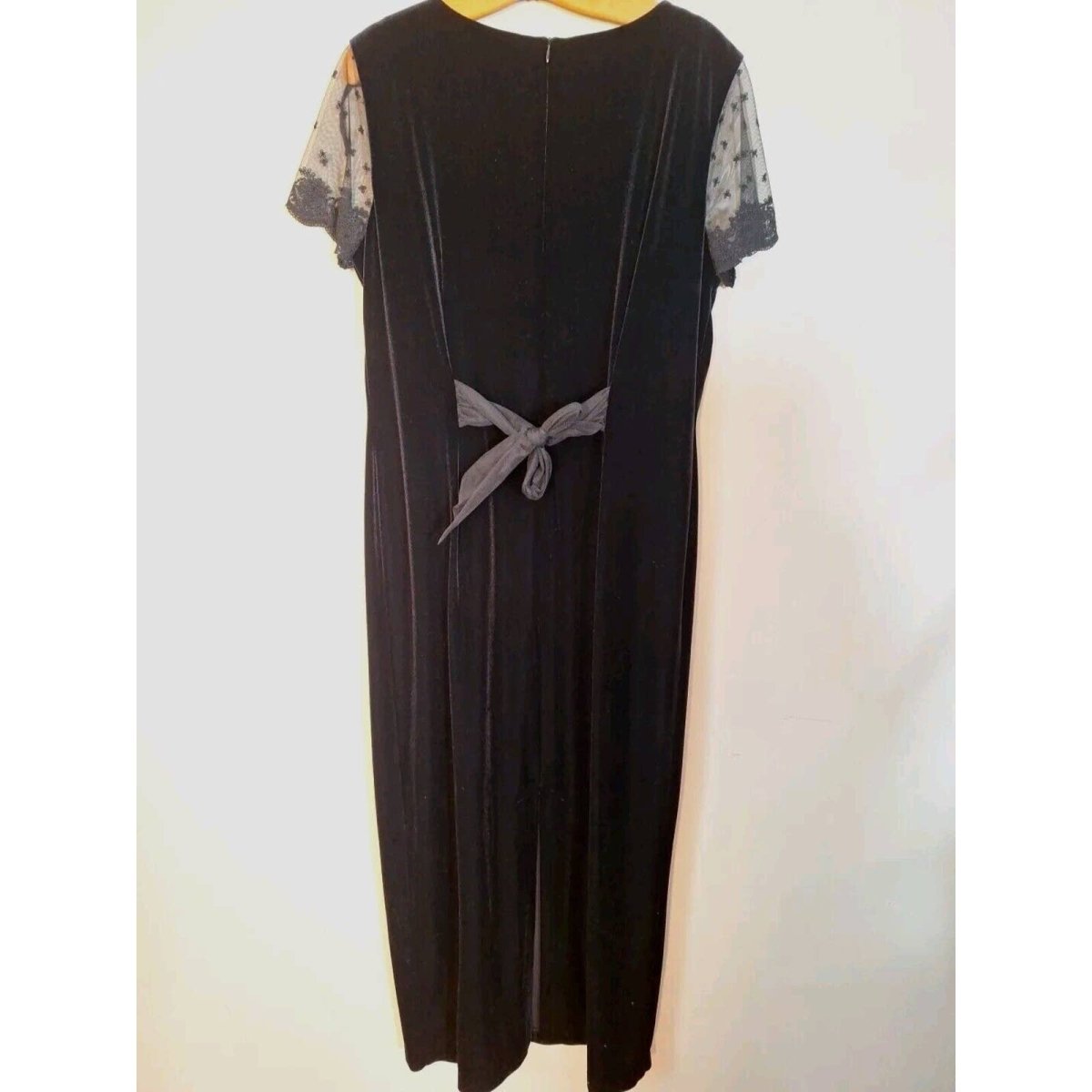 Vintage 90s Mesh Sleeve Black Velvet Maxi Dress Women Size 16 - themallvintage The Mall Vintage