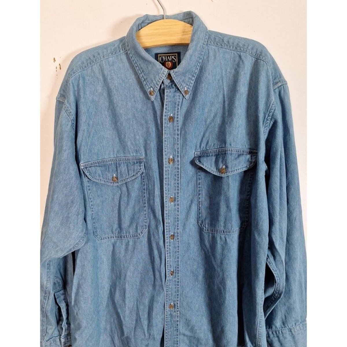 Vintage 90s Ralph Lauren Chaps Chambray Button Down Shirt Men's Size L - themallvintage The Mall Vintage