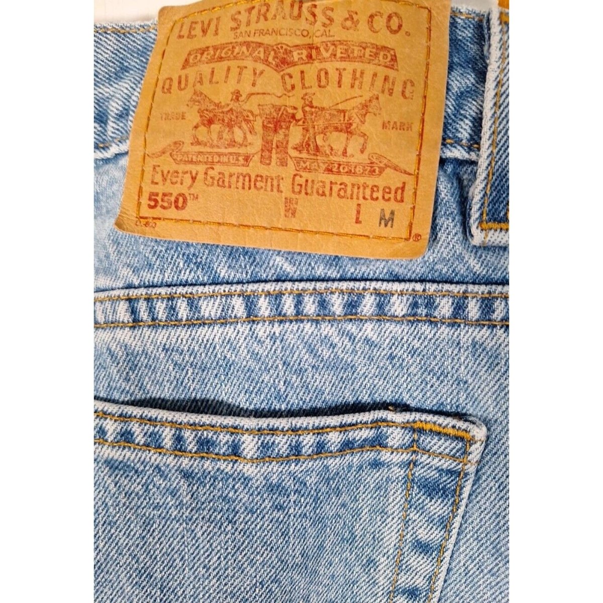 Vintage 90s/Y2K Levis 550 All Cotton Stone Wash Jeans Unisex Size 34x30 Women 12 - themallvintage The Mall Vintage
