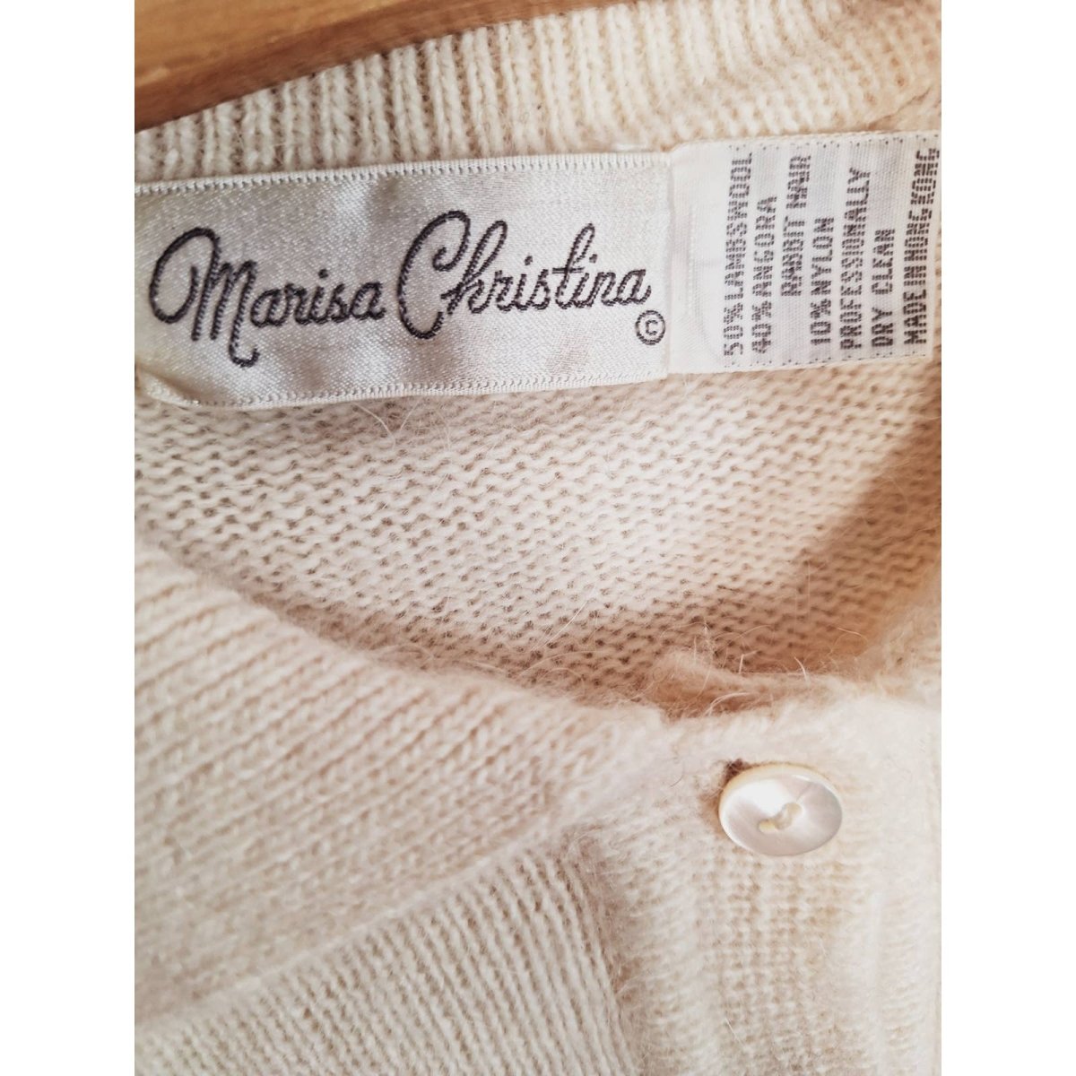 Vintage Angora/Lamb's Wool Collared Sweater Women's Size Medium - themallvintage The Mall Vintage