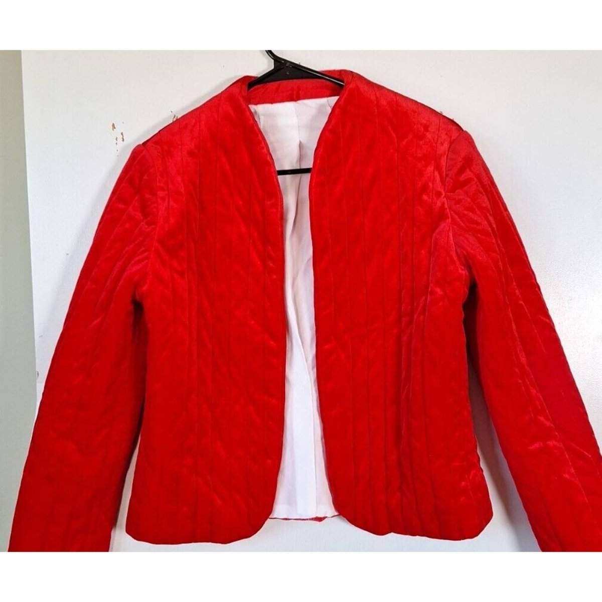Vintage Red Quilted Open Front Jacket Size Medium Chest up to 40" - themallvintage The Mall Vintage