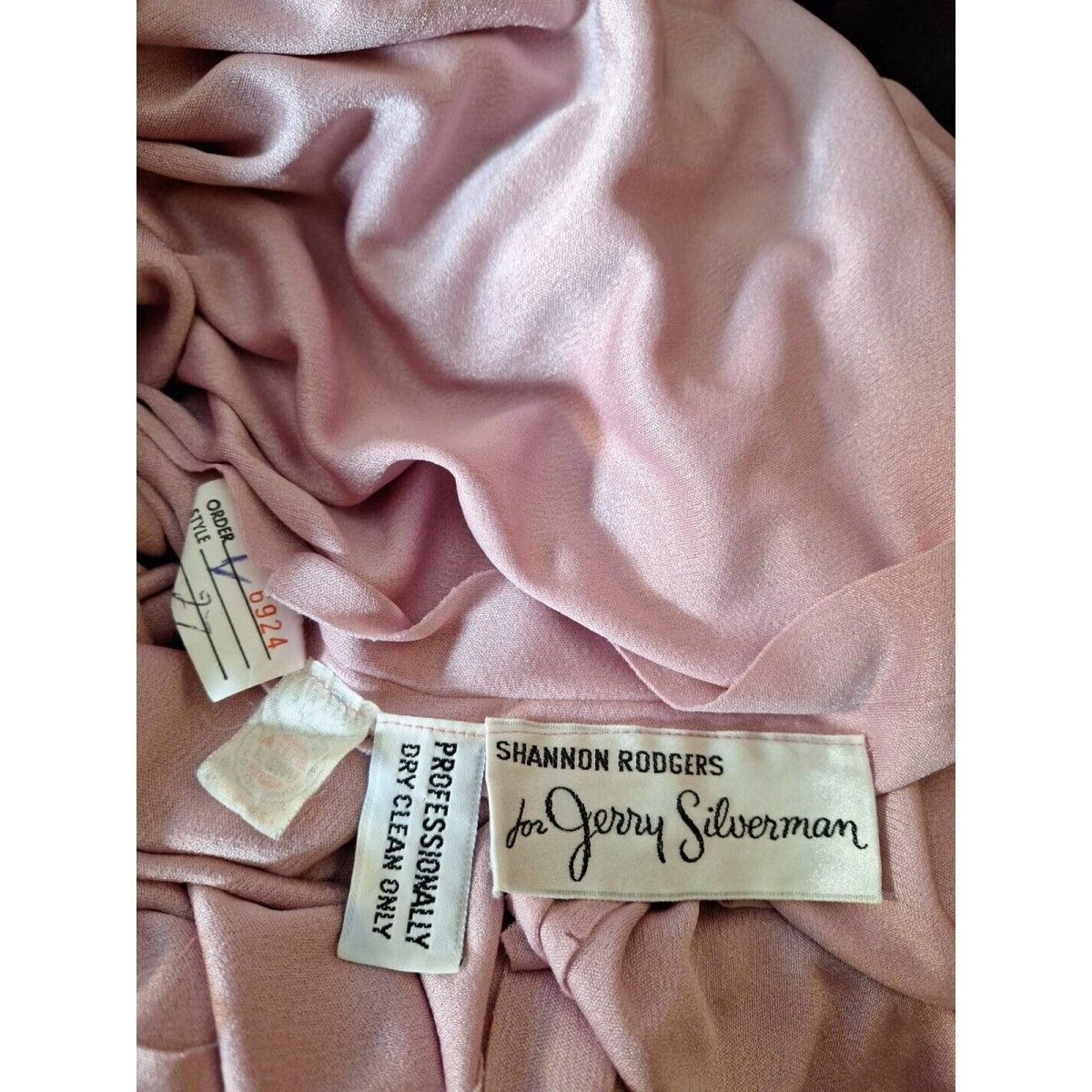 Vintage Shannon Rodgers/Jerry Silverman Dusty Pink Full Sweep Gown Women Size Medium - themallvintage The Mall Vintage