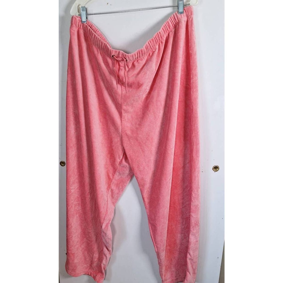Y2K Barbie Pink Velour Track Pants 3X - themallvintage The Mall Vintage
