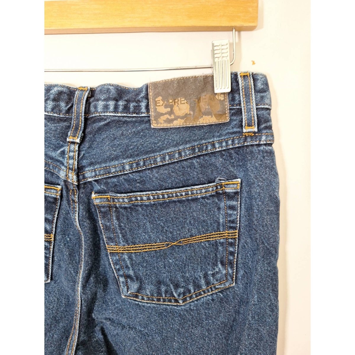 Y2K Dark Stone Wash Mid Rise Flared Jeans Size 9/10 Long 32x33 - themallvintage The Mall Vintage