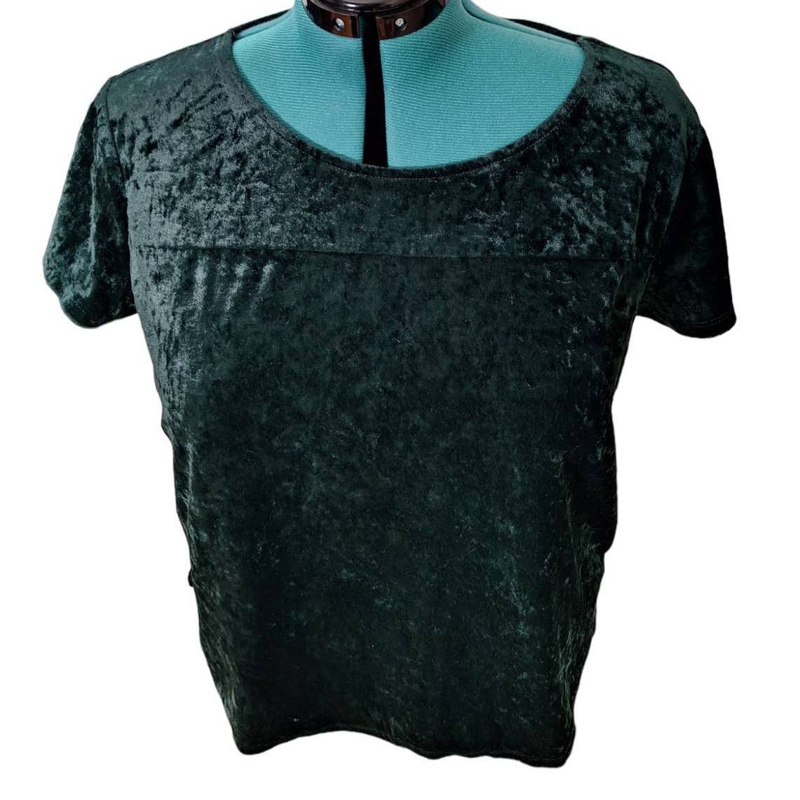 Y2K Green Crushed Velvet Stretch Top Size XL - themallvintage The Mall Vintage