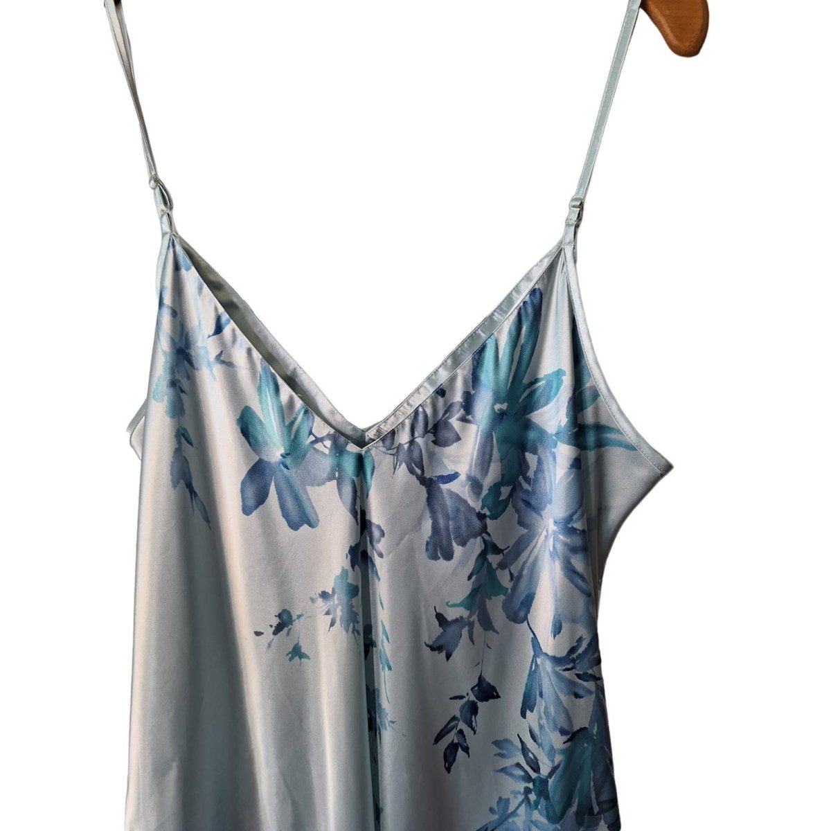 Y2K Halston Blue Floral Satin Slip Dress, Nightgown Size 2X - themallvintage The Mall Vintage