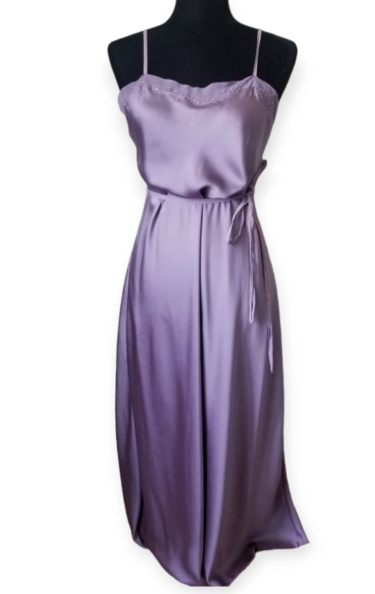 Y2K Vera Wang Purple Slip Dress Nightgown - themallvintage The Mall Vintage